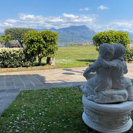 Flowers & Garden Con Vista Daire